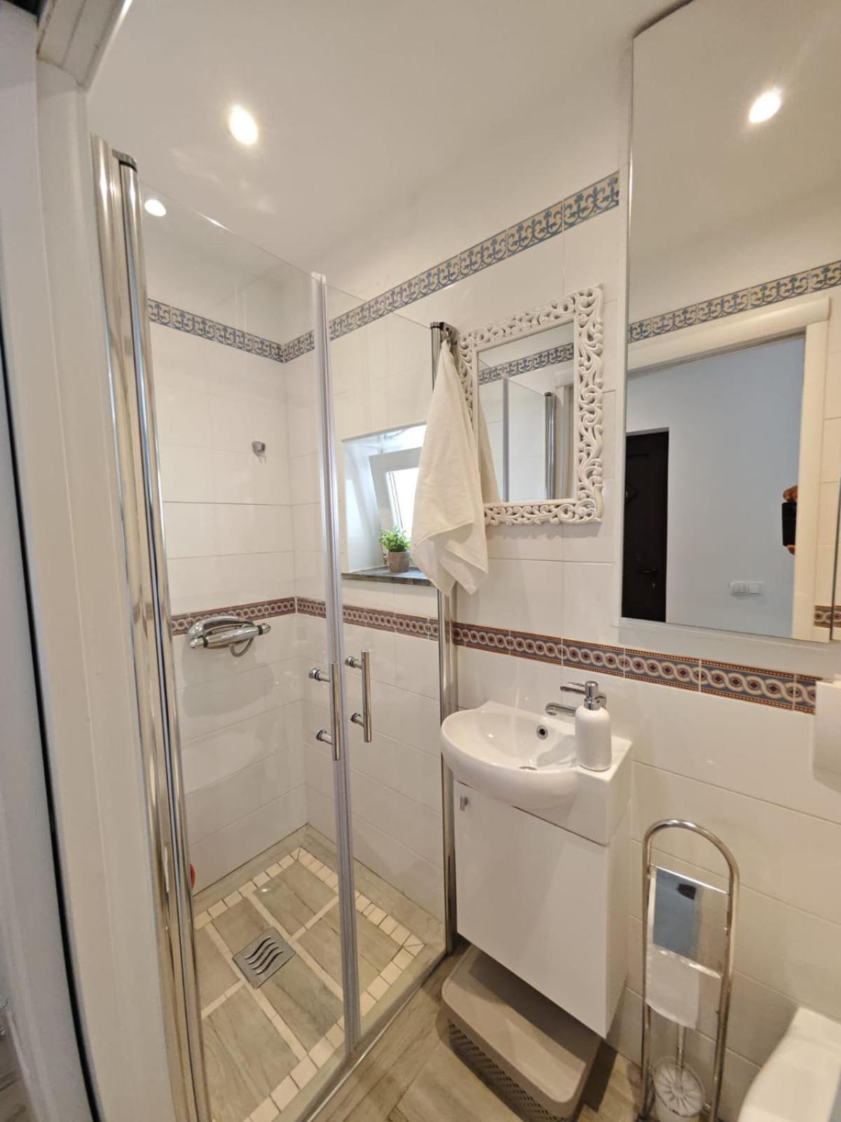 Apartment Luka Матулі Екстер'єр фото